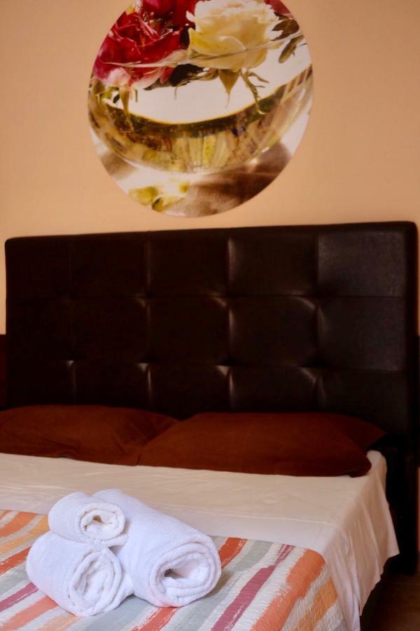 4 Balconi Liberty Apartments Лече Екстериор снимка
